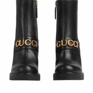Guuci Logo Plaque Leather Boots